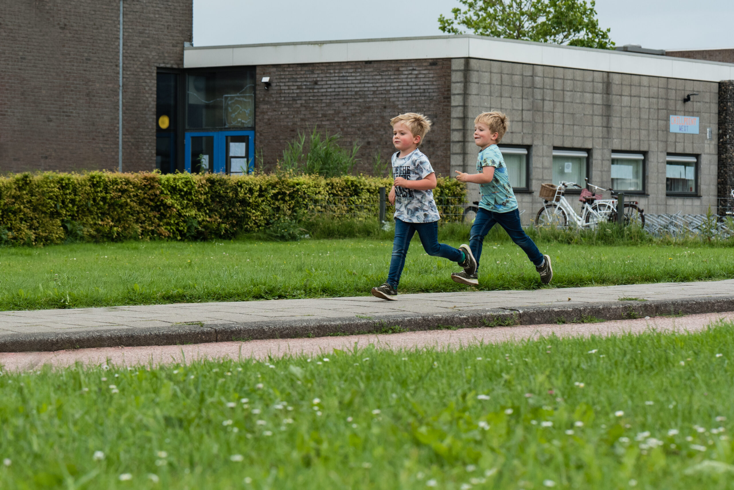 Gezinsreportage: de weg van school naar huis.